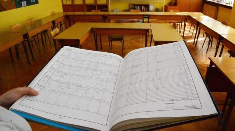 Ilustracija članka: NAMJEŠTANJE OCJENA Kaznenu prijavio potpisao 21 profesor