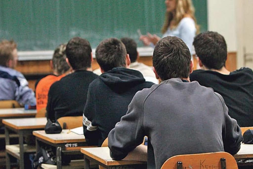 Ilustracija članka: Traže se keramičari, kuhari…, a učenici upisuju gimnazije