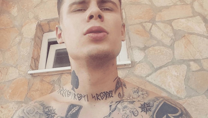 Ilustracija članka: Tko je taj Hercegovac? Odrastao u malom selu, a sada se za njega otimaju dame iz regije