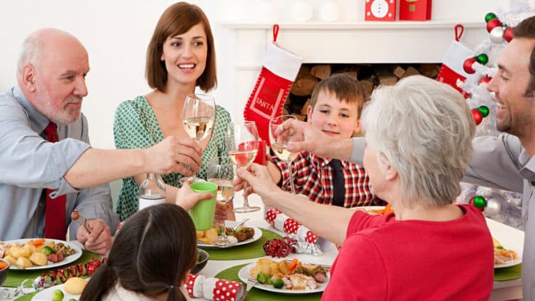 Ilustracija članka: Većina građana će za Božić potrošiti prosječnu plaću