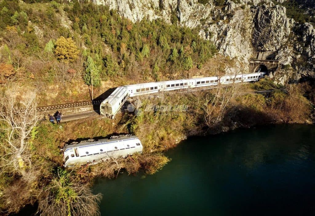 Ilustracija članka: Višemilijunska šteta: Vlak koji je izletio kod Čapljine nije bio osiguran