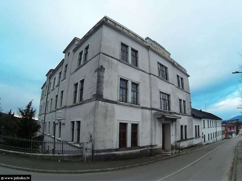 Ilustracija članka: Široki Brijeg: Otkazana nastava na Akademiji likovnih umjetnosti