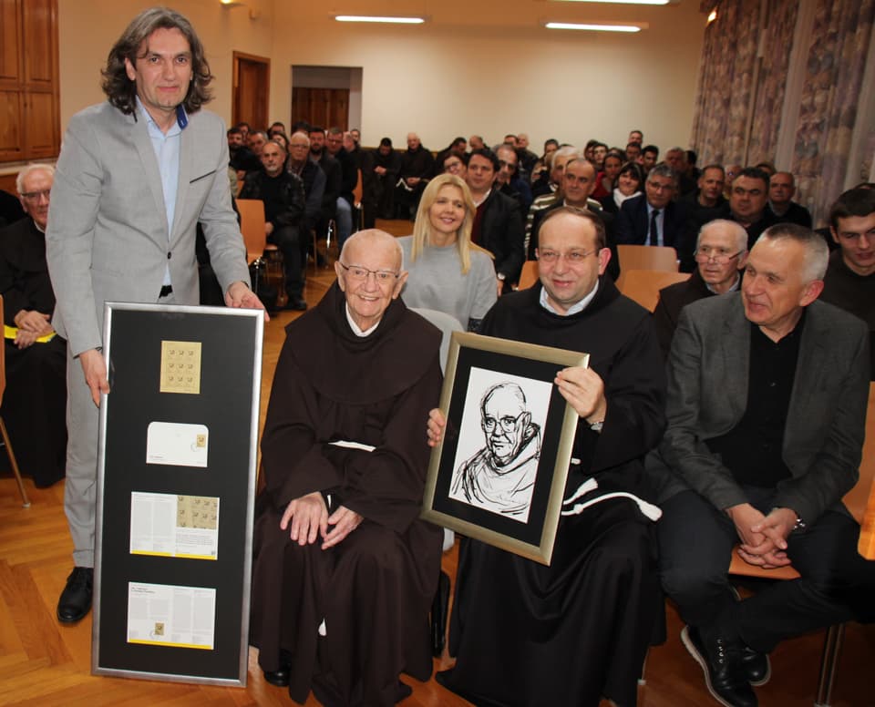 Ilustracija članka: Fra Baziliju Pandžiću uručena marka s njegovim likom
