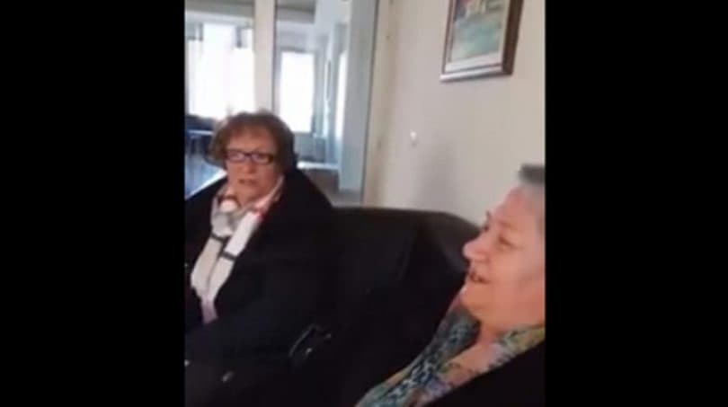 Ilustracija članka: Bake otpjevale bećarac: “Bez afričke šljive, ne znam ‘oće l’ moći”