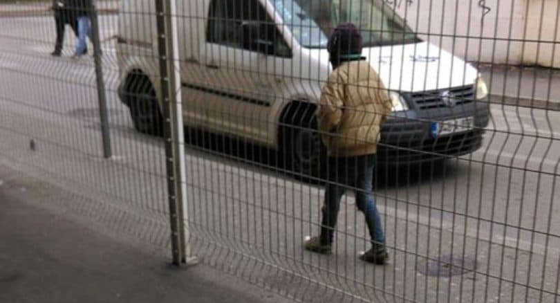 Ilustracija članka: Promrzla djevojčica na ulicama Mostara