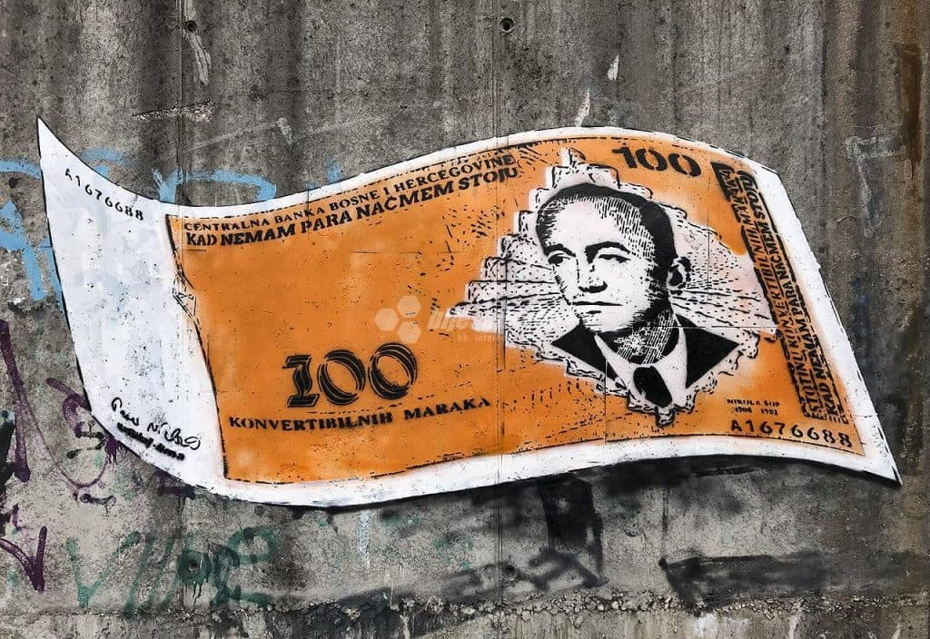 Široki Brijeg: Na Pecari osvanulo 100 maraka (FOTO)
