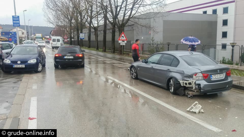 Ilustracija članka: FOTO: U prometnoj nesreći u Grudama sudjelovala tri automobila