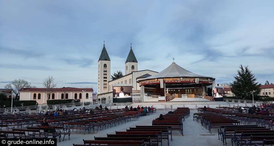 Ilustracija članka: Arhitekti pripremaju projekt natkrivanja vanjskog oltara u Međugorju