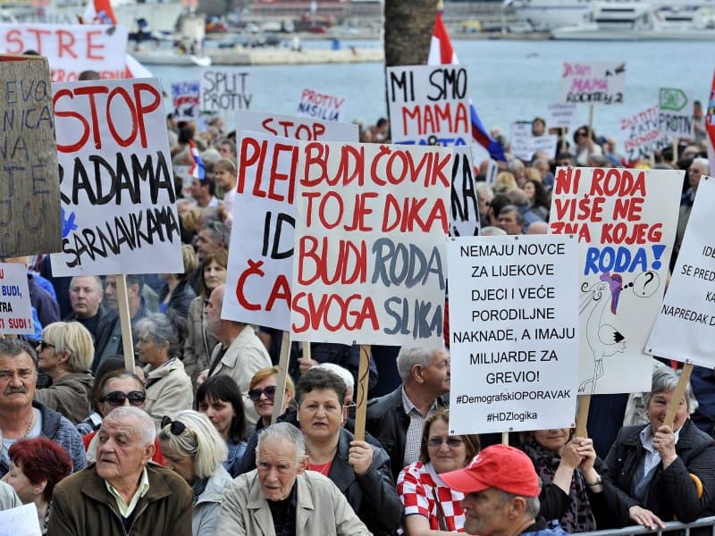 Ilustracija članka: Policija objavila brojke: “Na prosvjedu u Splitu bilo je oko 15.000 ljudi”