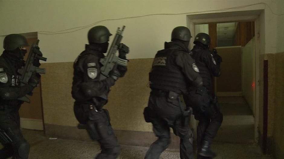 Ilustracija članka: SIPA želi riješiti veliki problem pranja novca: Vrše pretrese u Širokom Brijegu, Mostaru, Sarajevu…