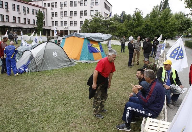 Ilustracija članka: Istekao rok, borci kuju novi plan