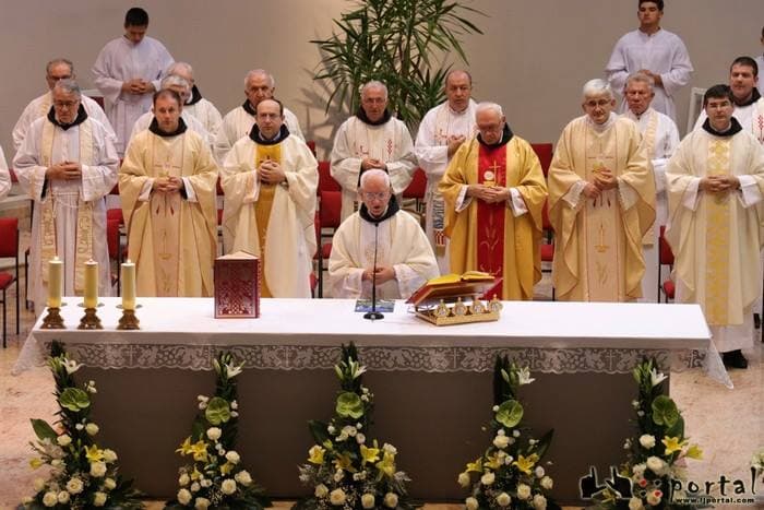 Ljubuški: Svećeničke jubileje proslavili fra Rade Dragičević i fra Andrija Nikić