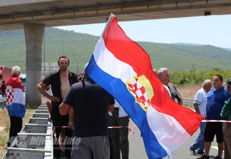Ilustracija članka: Branitelji ponovno blokirali Bijaču: Nećete se igrati sa nama!