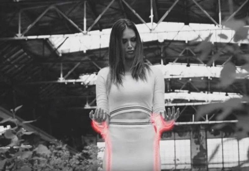 Ilustracija članka: Lijepa Mostarka u Breninom spotu