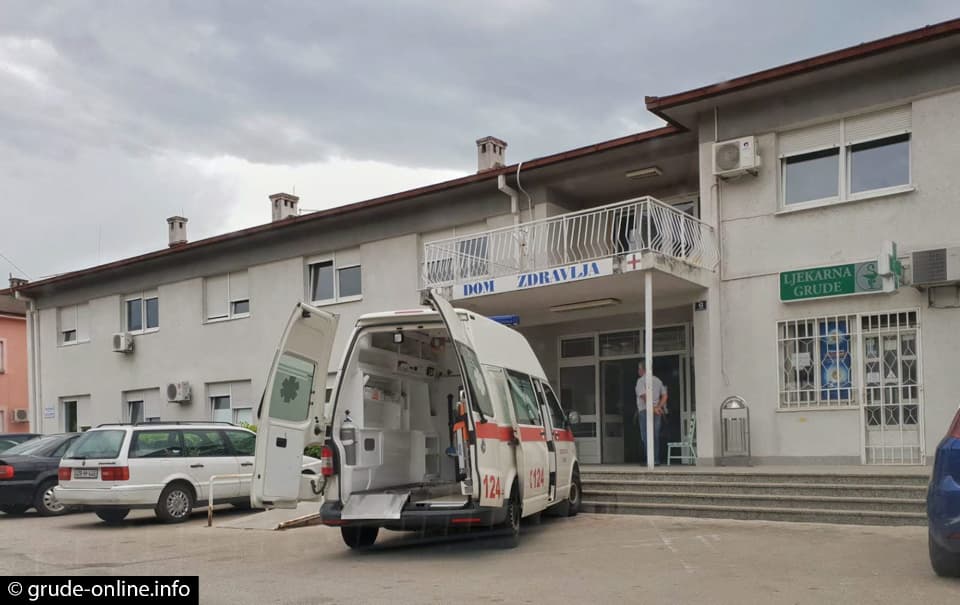 Ilustracija članka: Grude: Radnik pao s krova kuće i poginuo