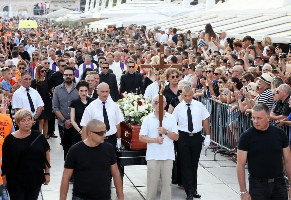 Ilustracija članka: Split veličanstveno ispratio Olivera Dragojevića na posljednje putovanje