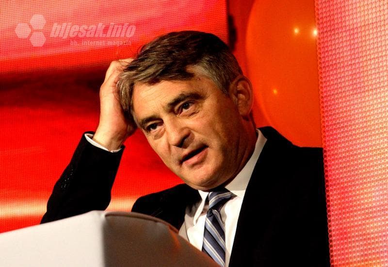 Ilustracija članka: Komšić pozdravio probosanske snage uoči preglasavanja Hrvata