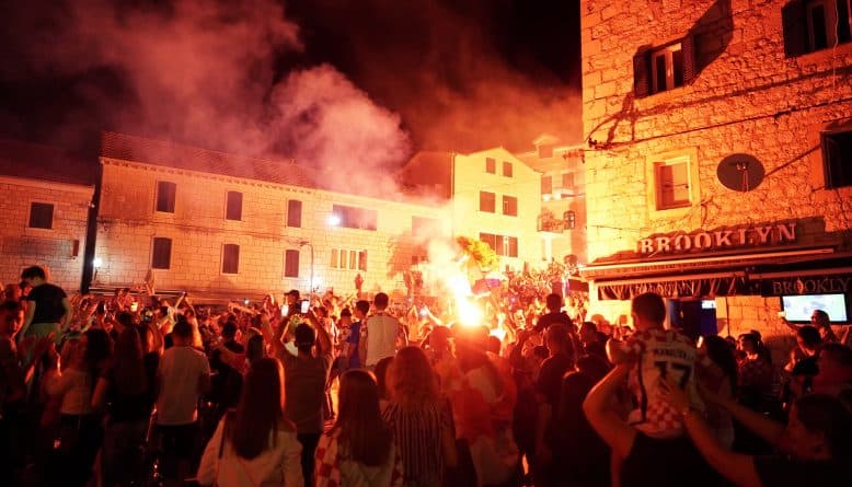 Ilustracija članka: Imotski dočekuje Vatrene – sprema se velika fešta na glavnom imotskom Trgu