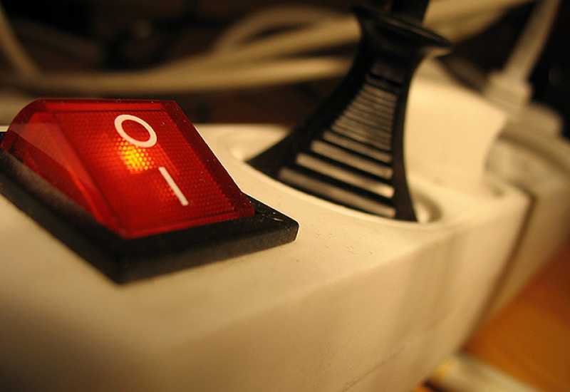 Ilustracija članka: Preko 50 posto produžnih kablova u BiH rizično