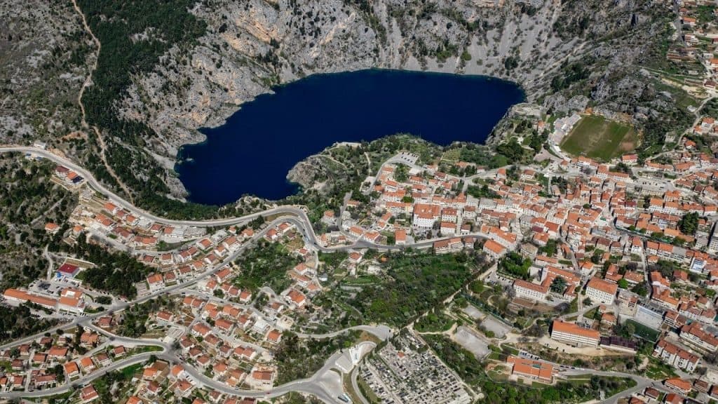 Ilustracija članka: Turistička sezona u Imotskoj krajini obara sve rekorde