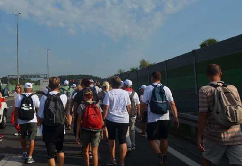 Ilustracija članka: Povodom blagdana Velike Gospe brojni hodočasnici na cestama u Hercegovini