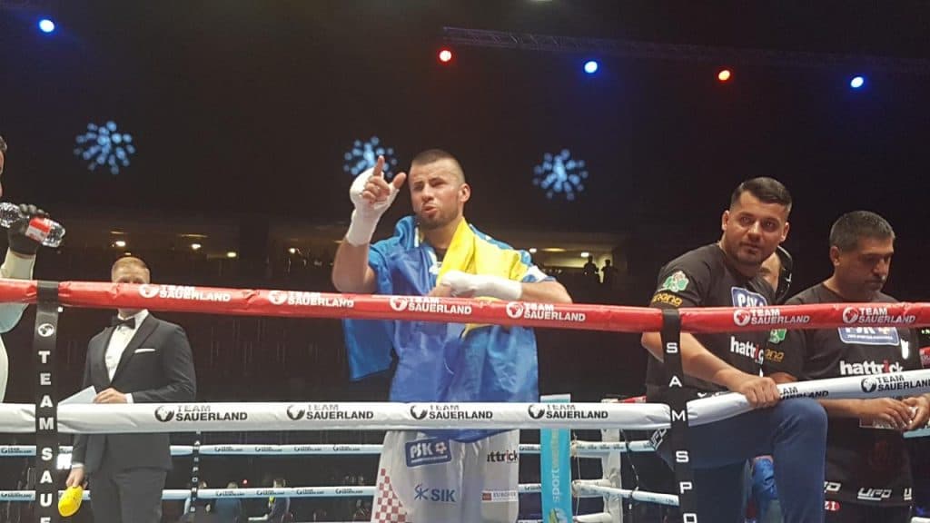 Ilustracija članka: Bombarder s Neretve pobijedio Lukasa Paszkowskyog