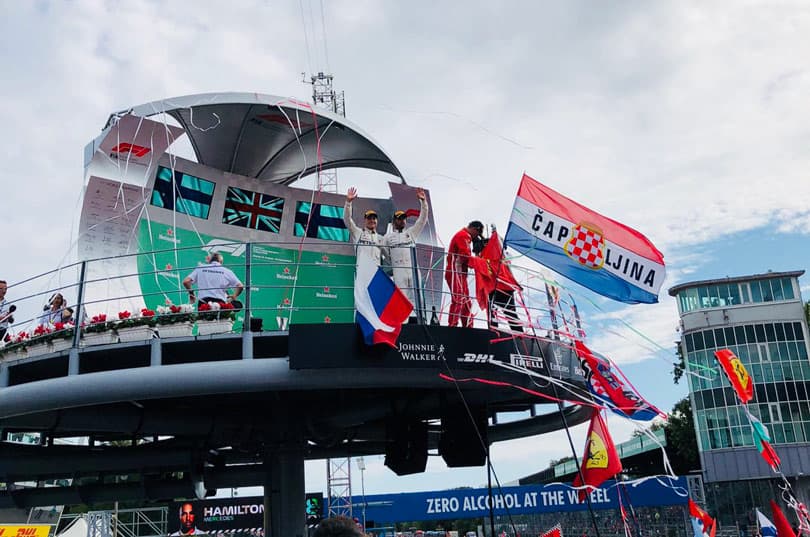 Ilustracija članka: Domišljati Hercegovac: Zastava Herceg-Bosne na utrci Formule 1