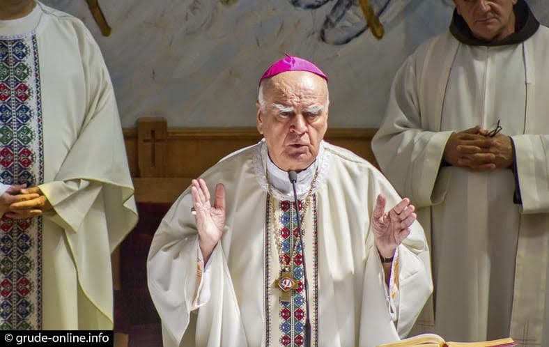 Ilustracija članka: Tko je biskup koji će naslijediti Ratka Perića