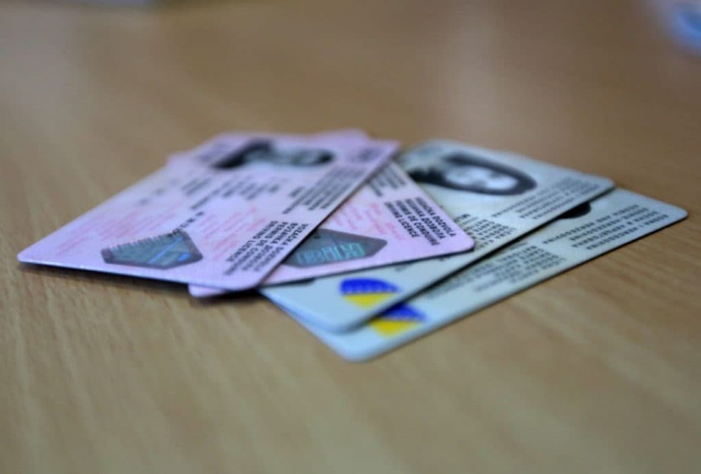 Ilustracija članka: Dali podatke auto-školi pa otkrili da su već glasovali u Beogradu?!