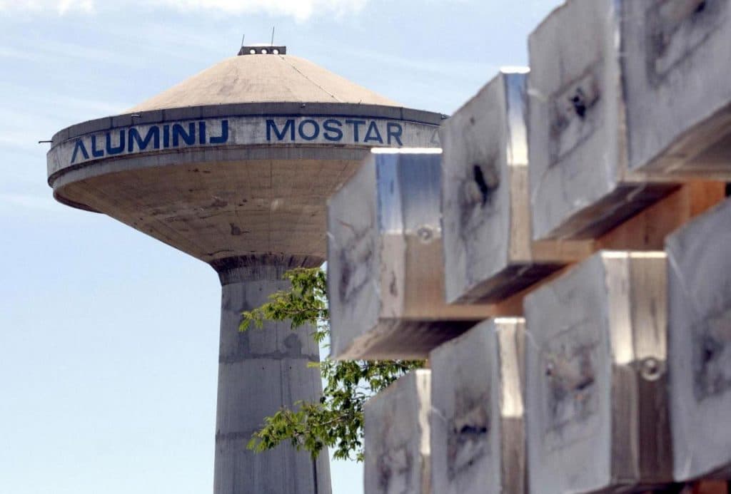 Ilustracija članka: Vlada traži reviziju Aluminija i najavljuje mogućnost mirovanja proizvodnje