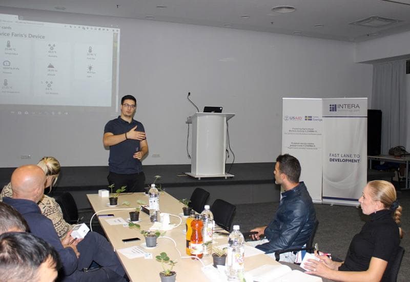 Ilustracija članka: Hercegovački smiljari obučeni za korištenje CityOS Gro uređaja