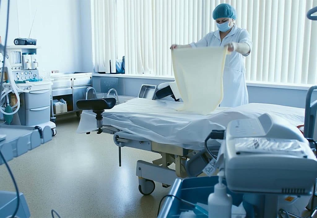 Ilustracija članka: Akcija #prekinimošutnju pokrenuta i u BiH: Žene dijele horor priče iz porodilišta