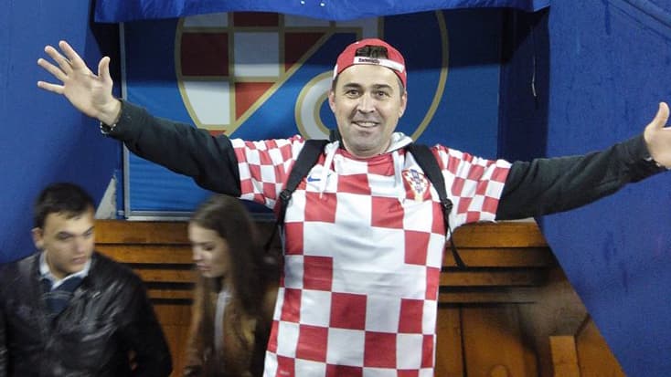 Ilustracija članka: Gruđanin Tihomir Brnadić: Vjerni navijač koji nigdje ne putuje bez zastave s upisanim imenom rodnoga mjesta