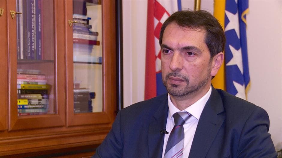 Ilustracija članka: Čavara: Bošnjačke stranke zagovaraju primjenu popisa iz 1991, s ciljem ponovne uspostave vlasti u FBiH bez Hrvata