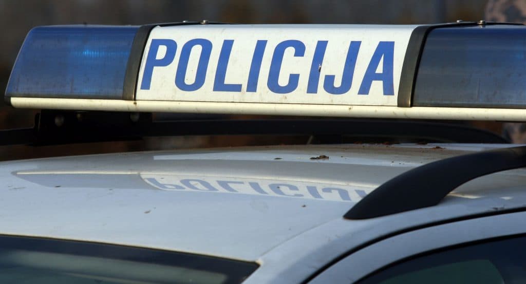 Ilustracija članka: Tinejdžerica iz Bihaća prijavila da su je silovala dva migranta