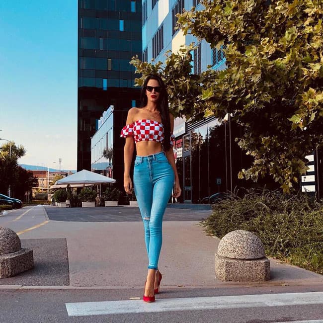 Ilustracija članka: Ivana Knoll u dokumentima obavještajne agencije