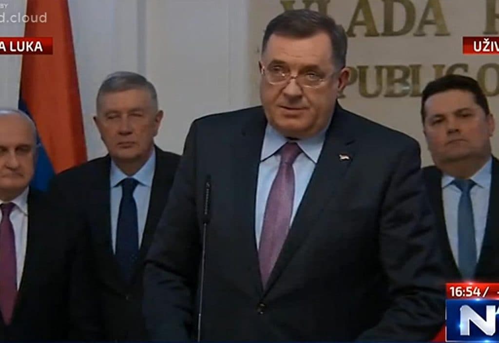 Ilustracija članka: Dodik: Dignut ćemo granice