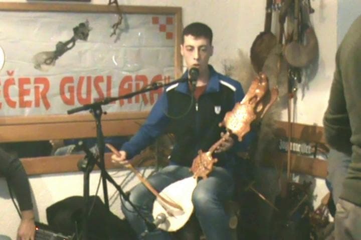 Ilustracija članka: KOD ŽAERA: Večer diplara, guslara i gangaša