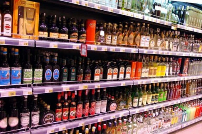 Ilustracija članka: WHO predlaže dizanje cijena duhana, alkohola i zaslađenih pića za 50%