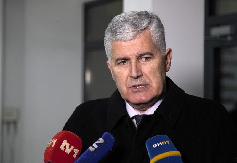 Ilustracija članka: Čović o ‘spaljivanju’ Komšića: I mene su palili