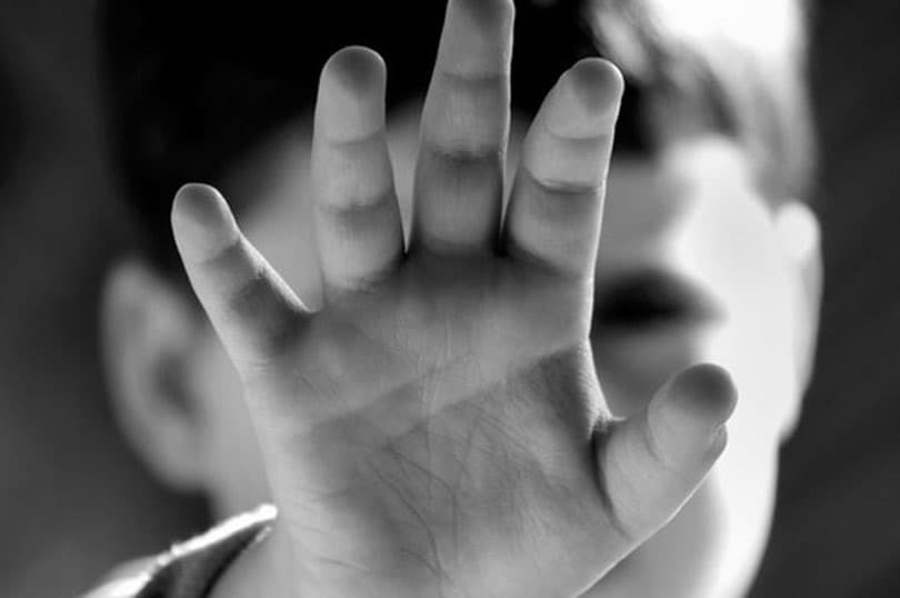 Ilustracija članka: Mostar: Dva potresna pisma majke o seksualnom nasilju u obitelji