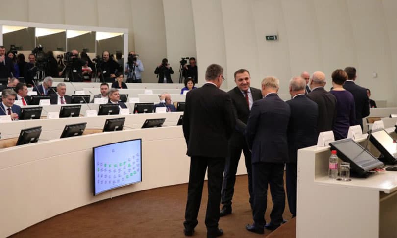 Ilustracija članka: Zabranjena provjera diploma u Parlamentu BiH