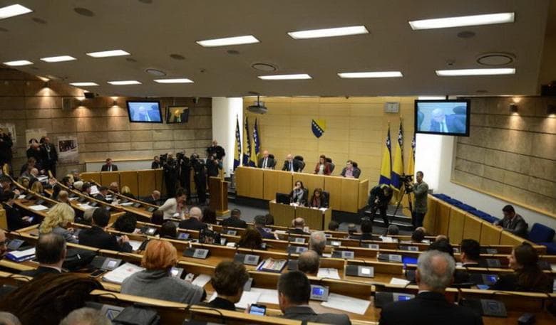 Ilustracija članka: Parlament BiH, unatoč upozorenjima, glasovao za kineski kredit
