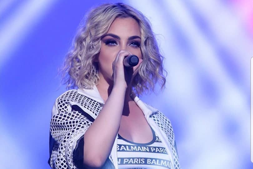 Ilustracija članka: Maya Berović u subotu u Splitu: Koncert o kojem svi pričaju