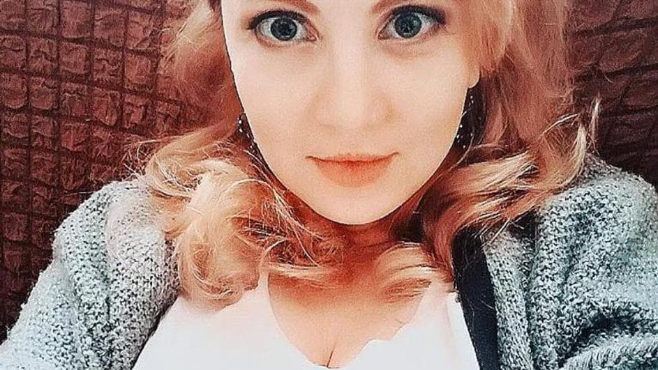 Ilustracija članka: Gola učiteljica iz BiH izazvala pomutnju: ‘Slike su mi ukrali!’