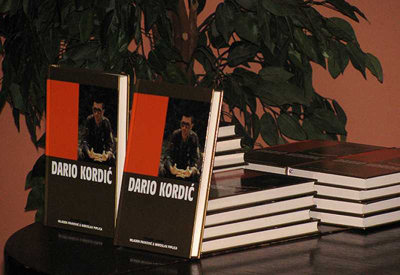 Ilustracija članka: Studenti u Zagrebu upali na predavanje Kordića te uzvikivali da je ratni zločinac