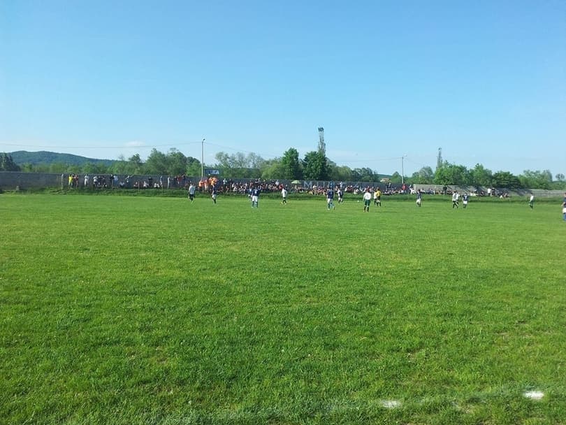 Ilustracija članka: I ovo je bh. nogomet: Navijač pucao iz pištolja, igrači se razbježali