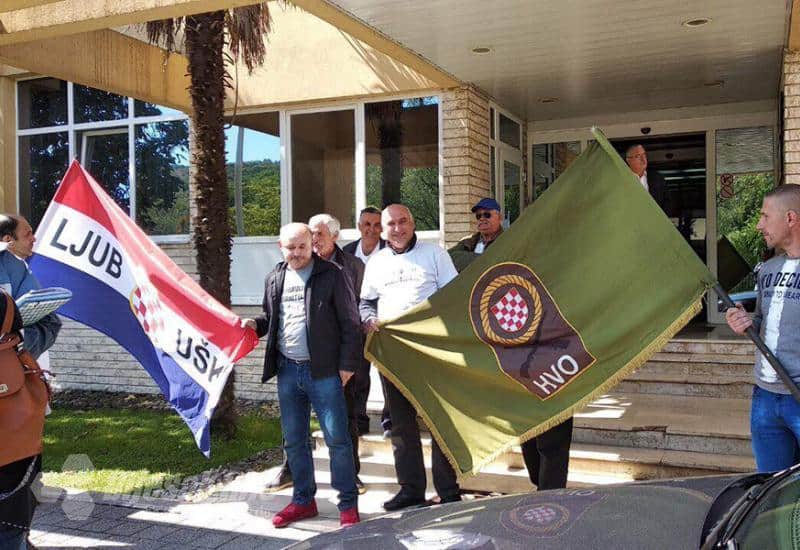 Ilustracija članka: Branitelji prosvjedovali ispred Skupštine ŽZH