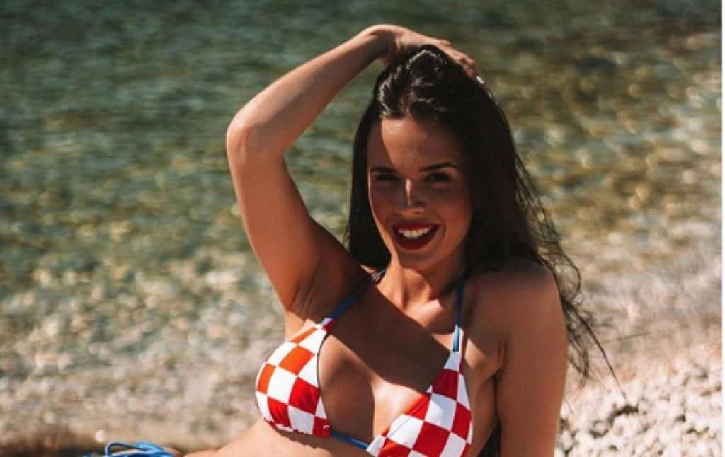 Ilustracija članka: “Najljepša hrvatska navijačica” pokrenula privatni posao: Stižu kupaći kostimi s kockicama