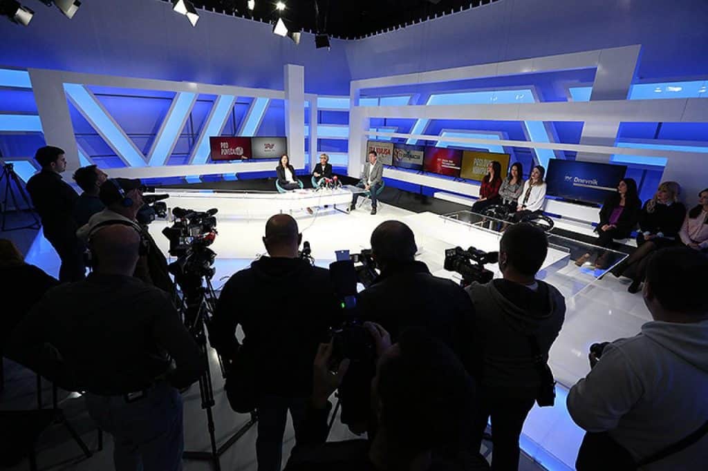 Ilustracija članka: Godina bez plaće: Hercegovačka televizija u tihom štrajku